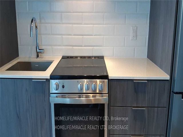 1001 - 70 Annie Craig Dr