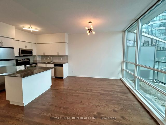 301 - 2230 Lake Shore Blvd W