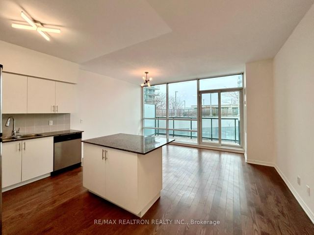 301 - 2230 Lake Shore Blvd W