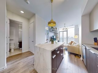 805 - 4208 Dundas St W