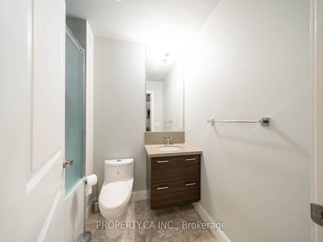 1005 - 33 Shore Breeze Dr