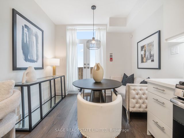 102 - 1183 Dufferin St