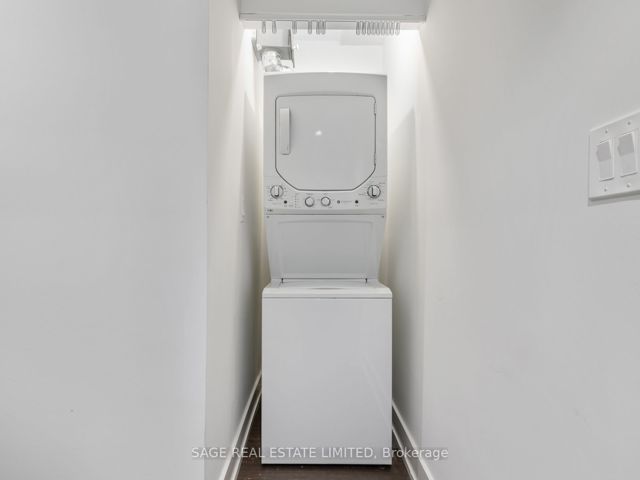 102 - 1183 Dufferin St