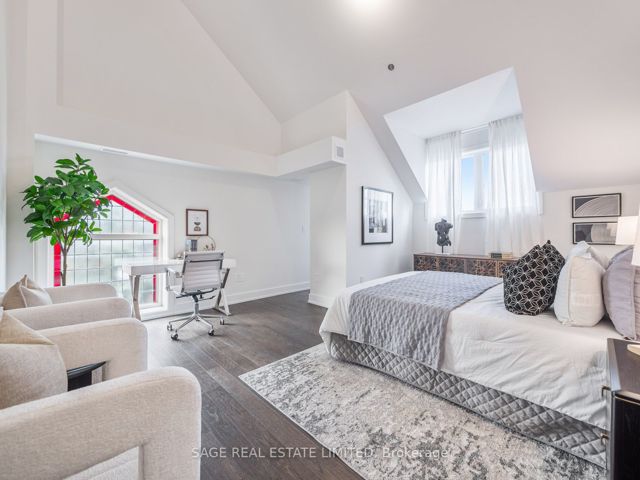 102 - 1183 Dufferin St