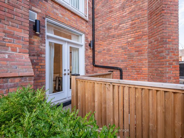 102 - 1183 Dufferin St