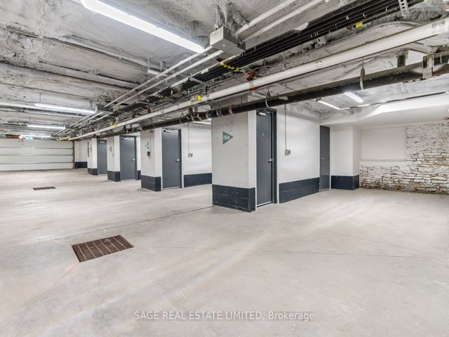 102 - 1183 Dufferin St