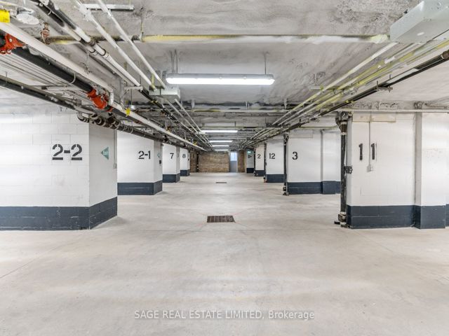 102 - 1183 Dufferin St