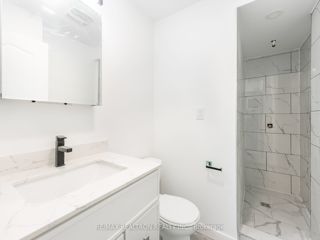 112 - 1524 Lawrence Ave