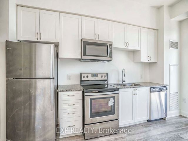 605 - 2800 Keele St