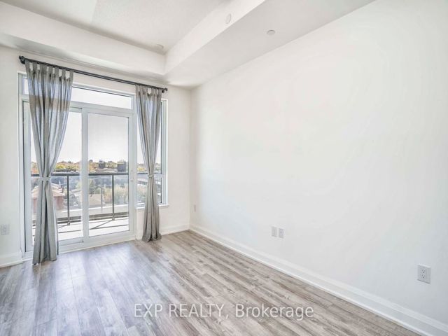 605 - 2800 Keele St