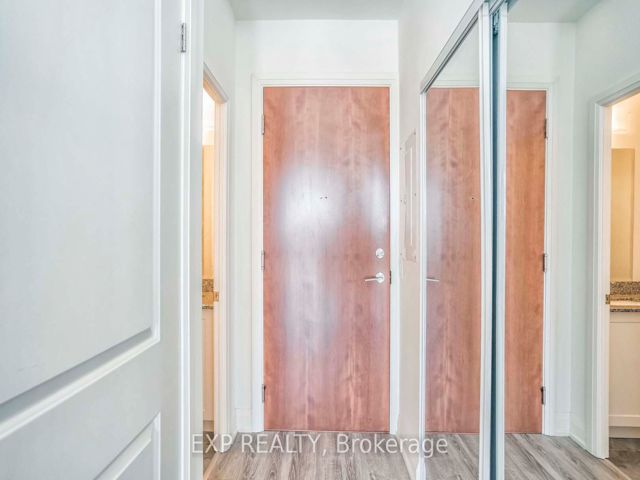 605 - 2800 Keele St