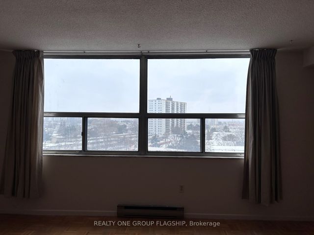 904 - 10 Tobermory Dr