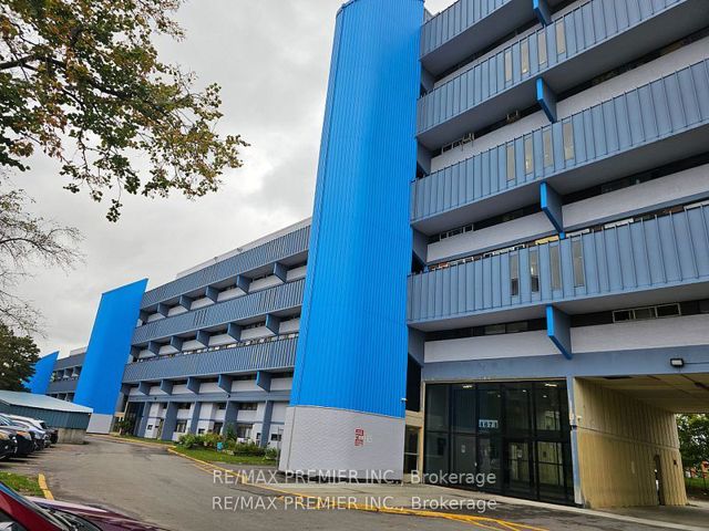 # 811 - 4673 Jane St
