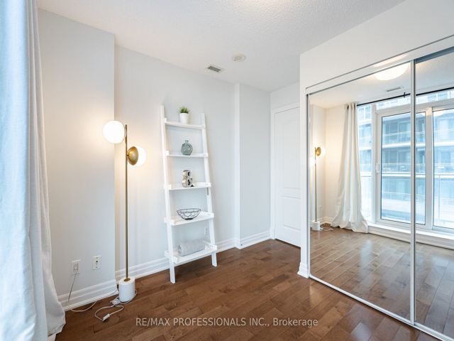 1506 - 2121 Lake Shore Blvd W