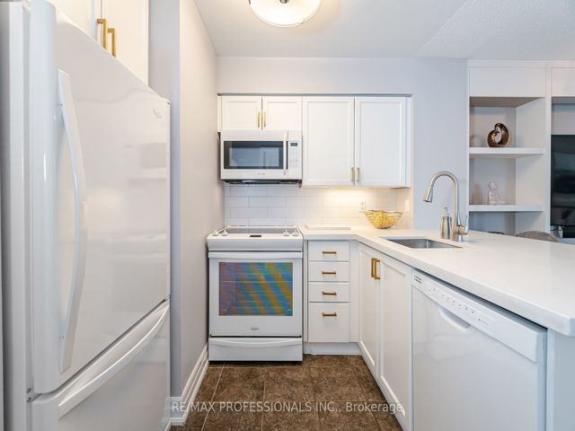 1506 - 2121 Lake Shore Blvd W