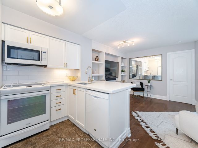 1506 - 2121 Lake Shore Blvd W