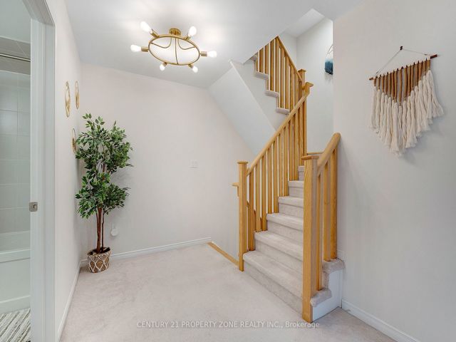 24 - 18 Applewood Lane