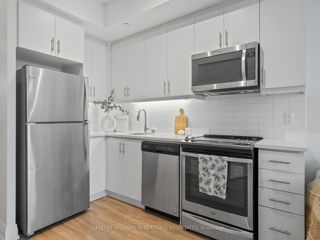 1608 - 17 Zorra St