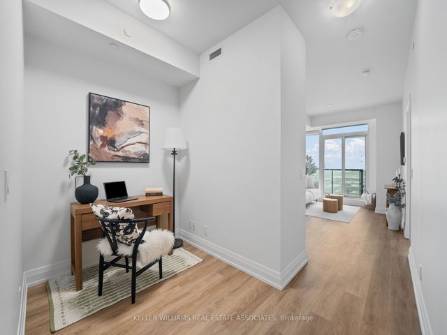1608 - 17 Zorra St