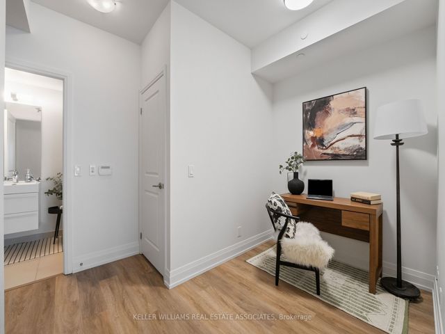 1608 - 17 Zorra St