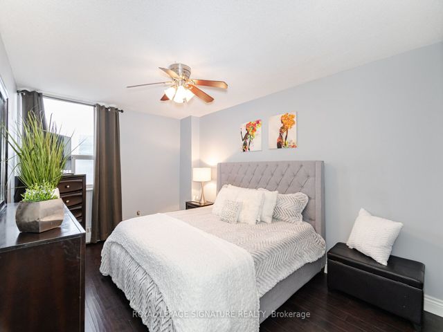 1212 - 451 The West Mall Dr