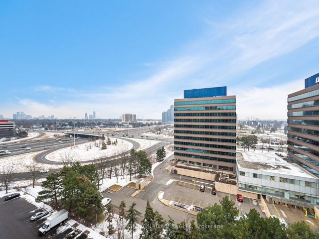 1212 - 451 The West Mall Dr