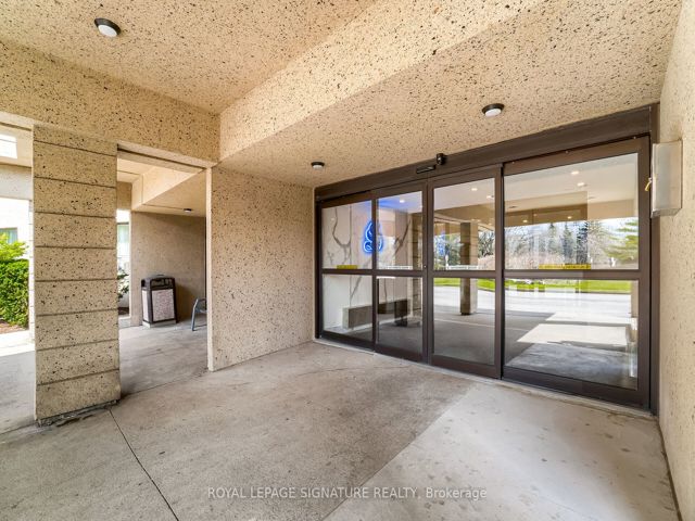 1212 - 451 The West Mall Dr