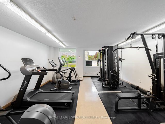 1212 - 451 The West Mall Dr