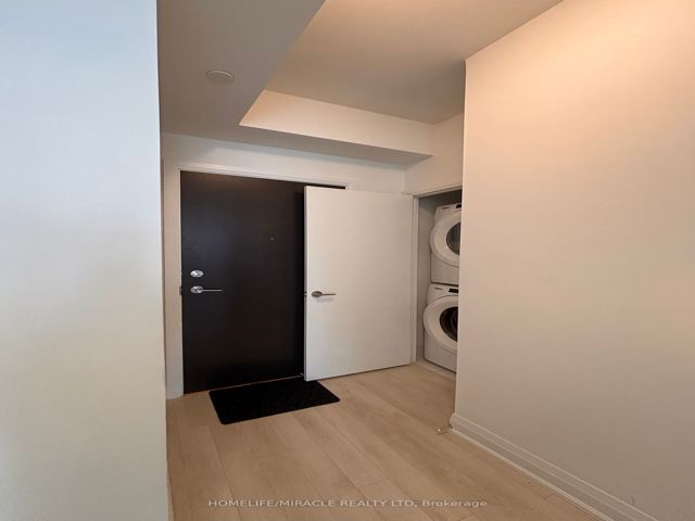 1808 - 1461 Lawrence Ave W