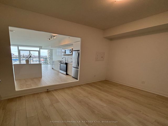 1808 - 1461 Lawrence Ave W