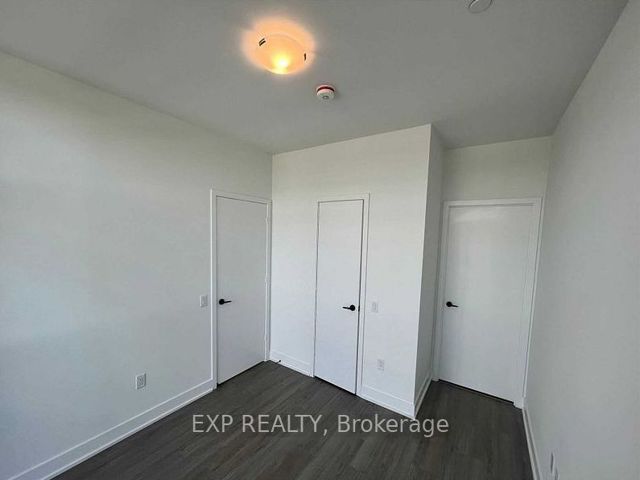 305 - 60 George Butchart Dr