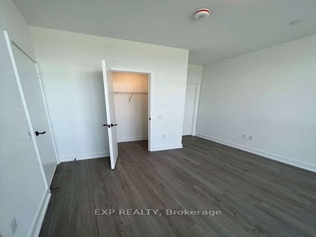 305 - 60 George Butchart Dr