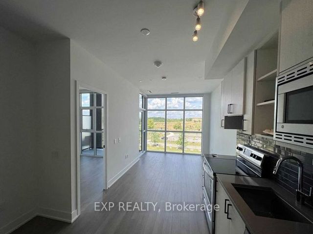 305 - 60 George Butchart Dr