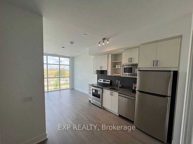 305 - 60 George Butchart Dr