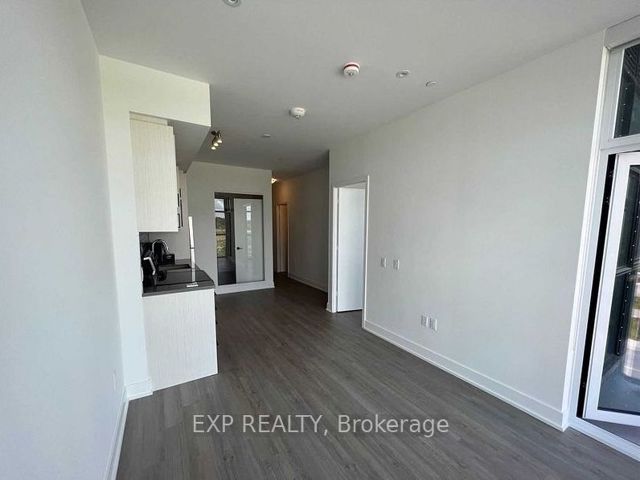 305 - 60 George Butchart Dr