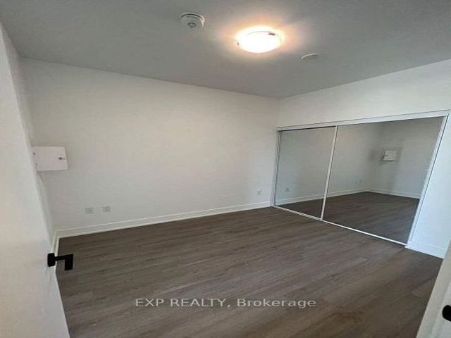 305 - 60 George Butchart Dr
