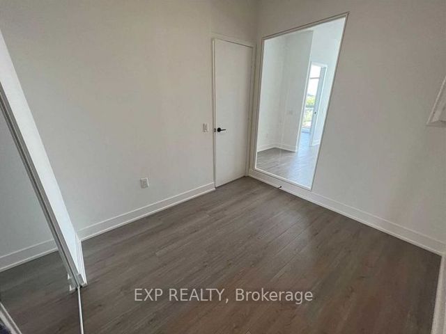 305 - 60 George Butchart Dr