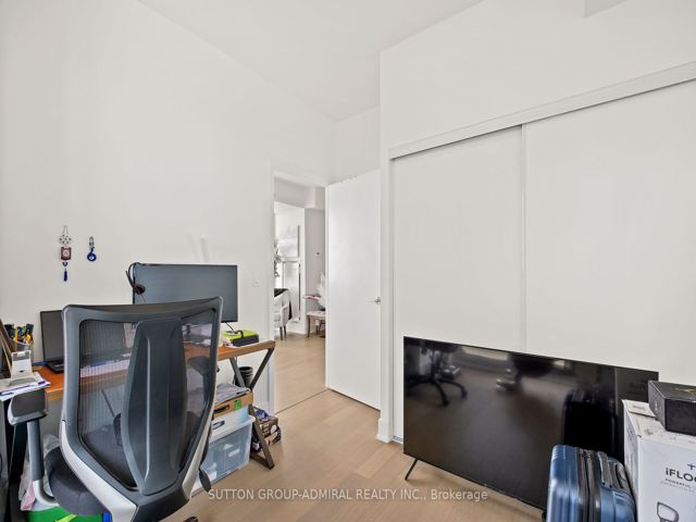 3815 - 30 Shore Breeze Dr
