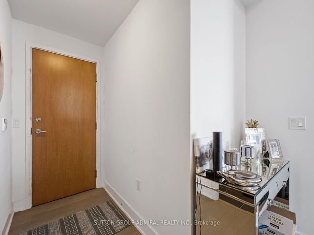 3815 - 30 Shore Breeze Dr