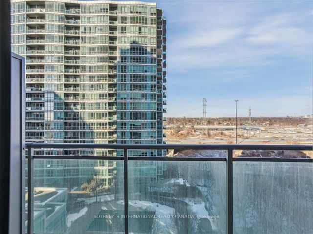 1022 - 165 Legion Rd N