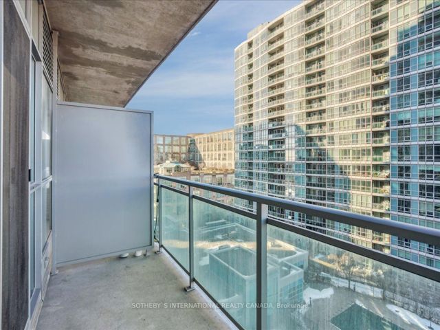 1022 - 165 Legion Rd N