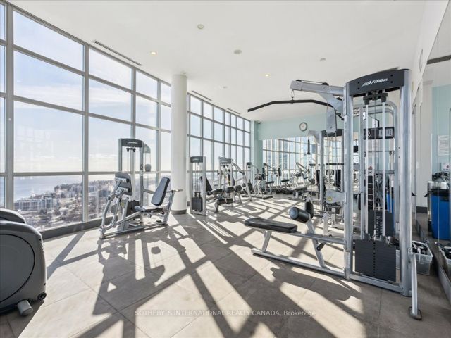 1022 - 165 Legion Rd N