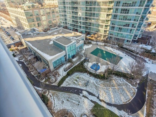 1022 - 165 Legion Rd N