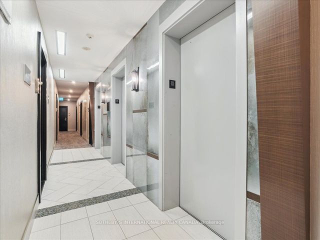 1022 - 165 Legion Rd N