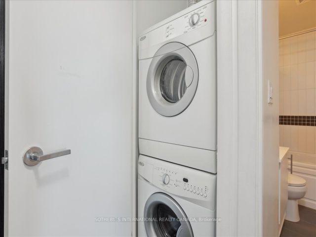 1022 - 165 Legion Rd N