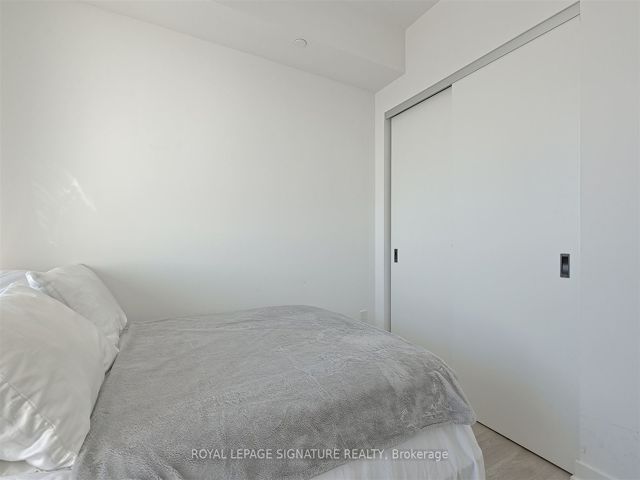 1202 - 36 Zorra St