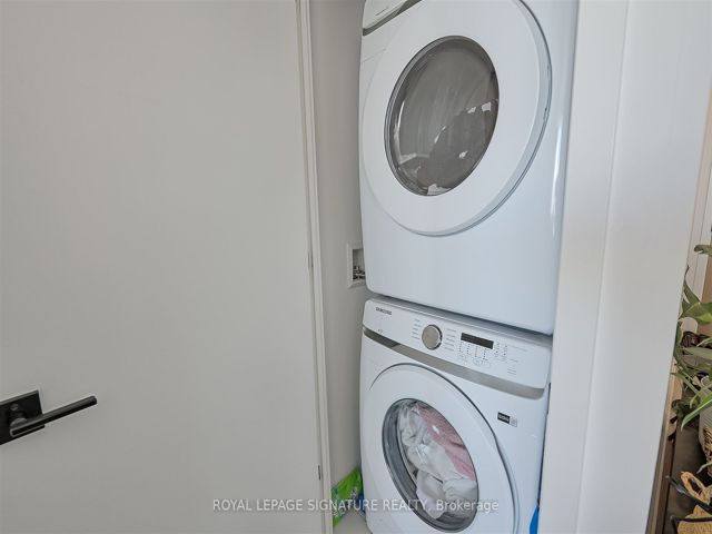 1202 - 36 Zorra St
