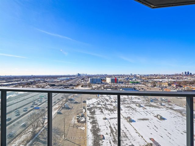 1202 - 36 Zorra St