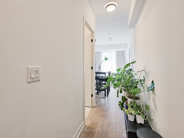 1202 - 36 Zorra St
