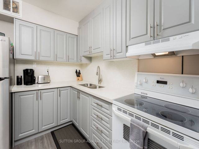 1908 - 330 Dixon Rd